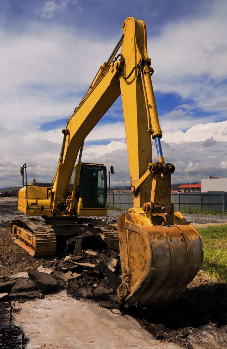 Bagger und Erdarbeiten Kemo